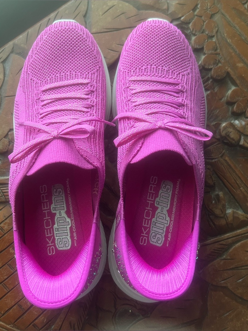 Skechers Women's Slip-Ins Pink Knit Slip-On Sneakers. Size 8.5.  New